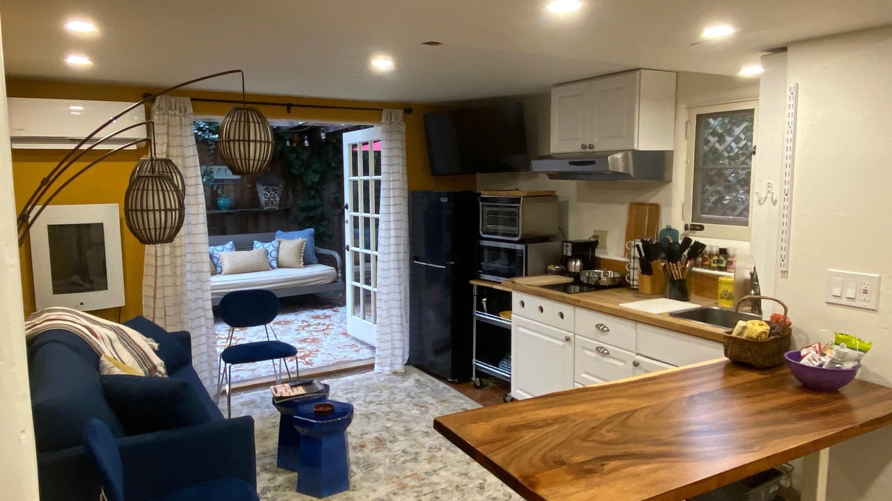 Photo of Livingroom in Alta Mesa