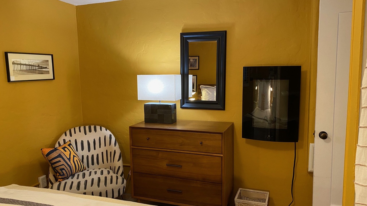 Photo of Bedroom in Alta Mesa