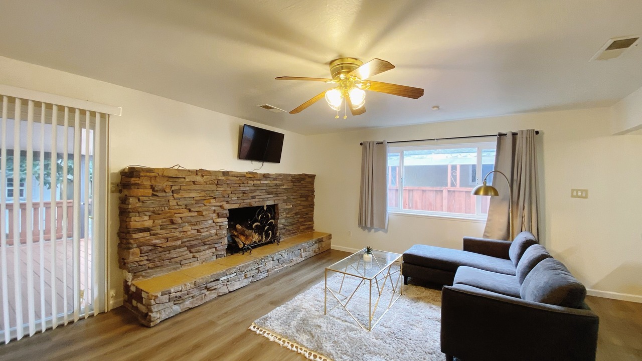 Photo of Livingroom in Union City