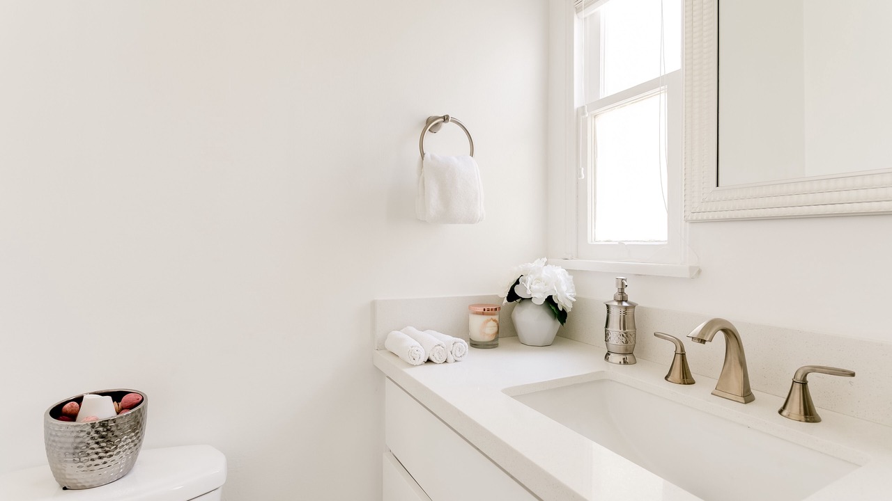 Photo of Bathroom in Valley Village