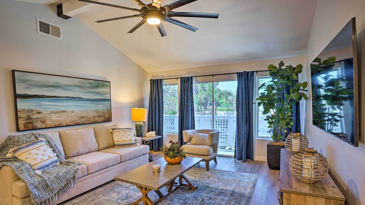 Photo of Livingroom in Capistrano Beach