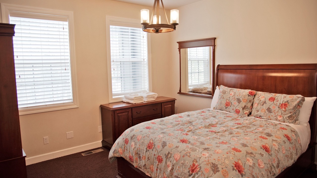Photo of Bedroom in Colfax