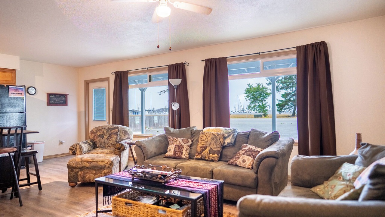 Photo of Livingroom in Crescent City