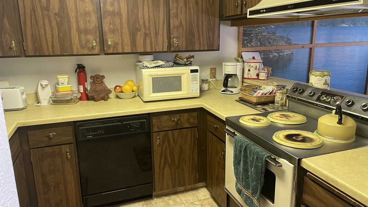 Photo of Kitchen in Shaver Lake