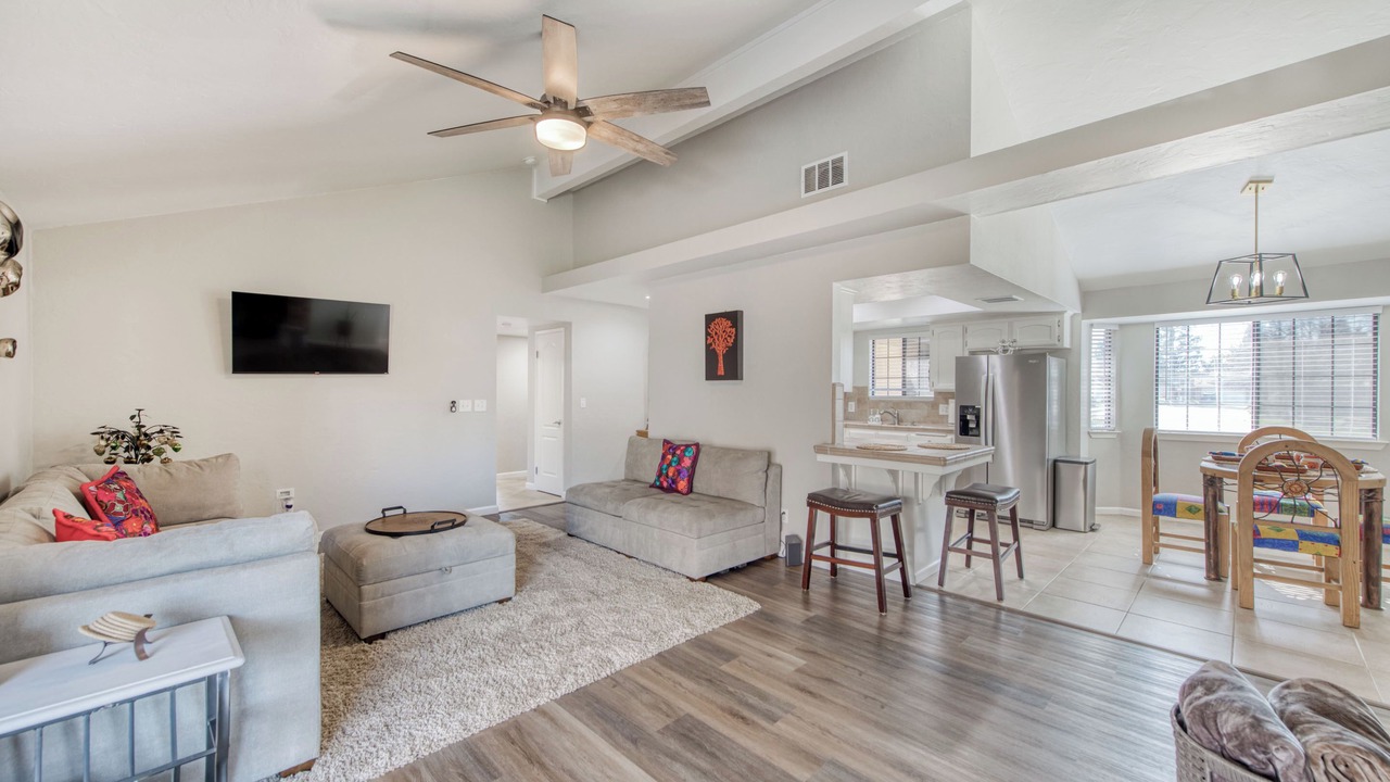 Photo of Livingroom in Raisin
