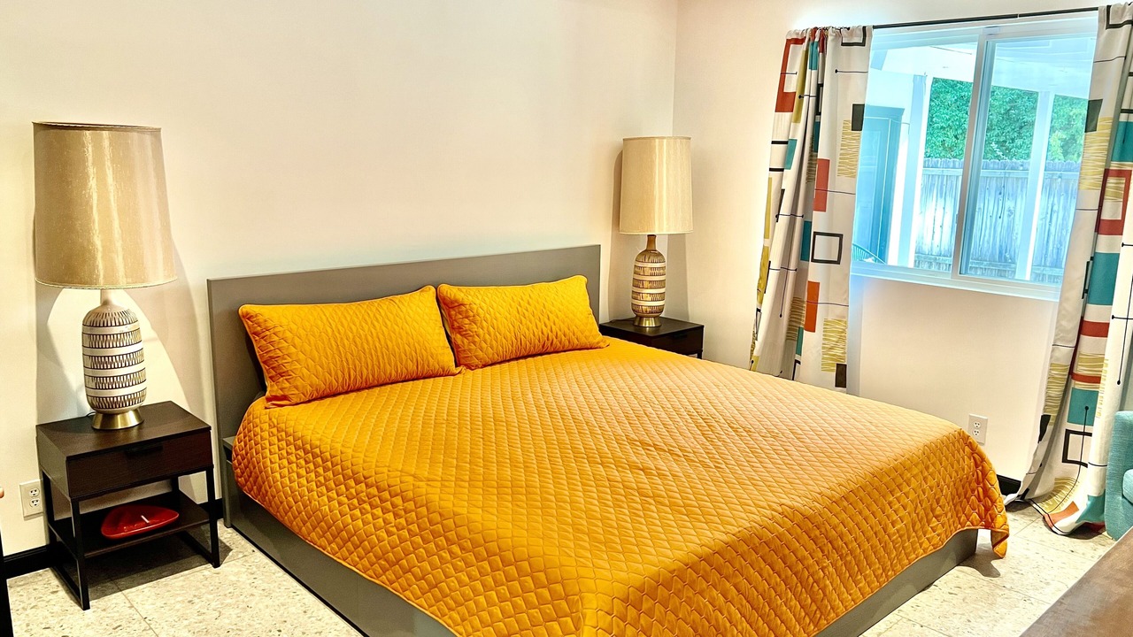 Photo of Bedroom in Sunset