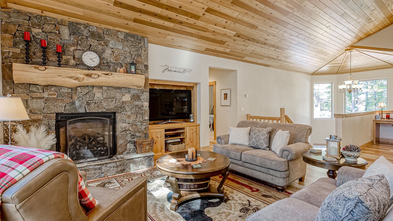 Photo of Livingroom in Tahoe Paradise