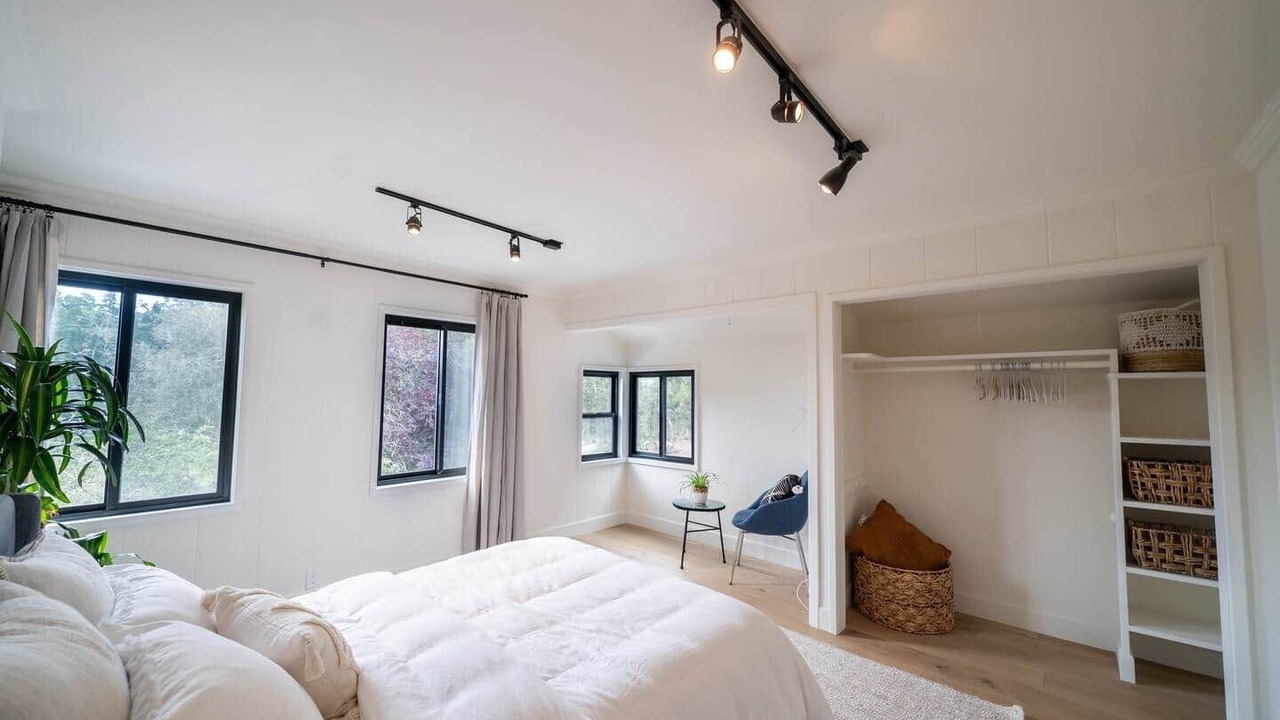 Photo of Bedroom in Monterey