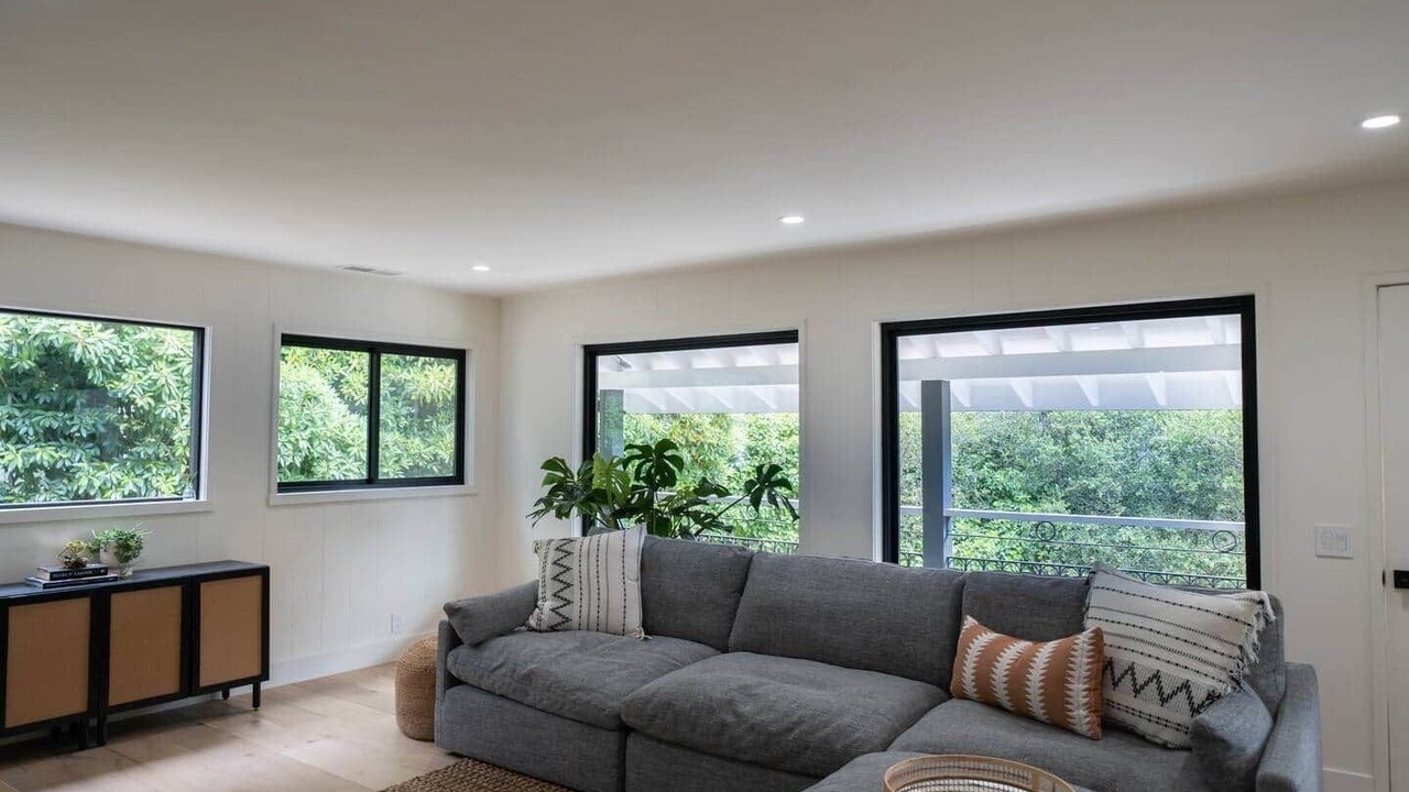 Photo of Livingroom in Monterey
