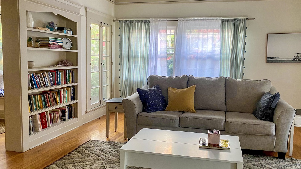 Photo of Livingroom in Los Feliz