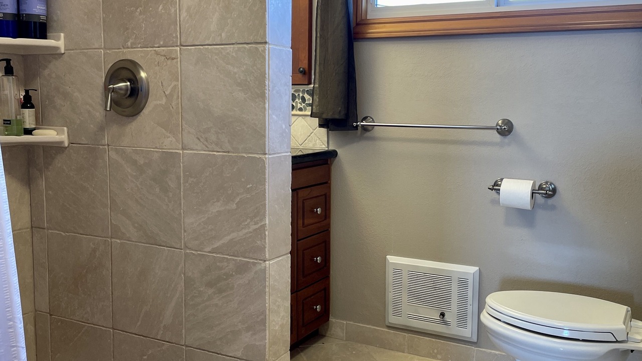 Photo of Bathroom in Bethel Island
