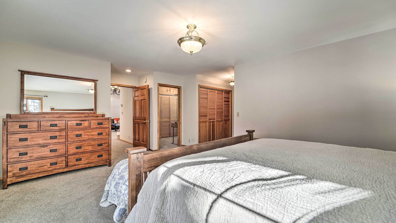 Photo of Bedroom in Calpine
