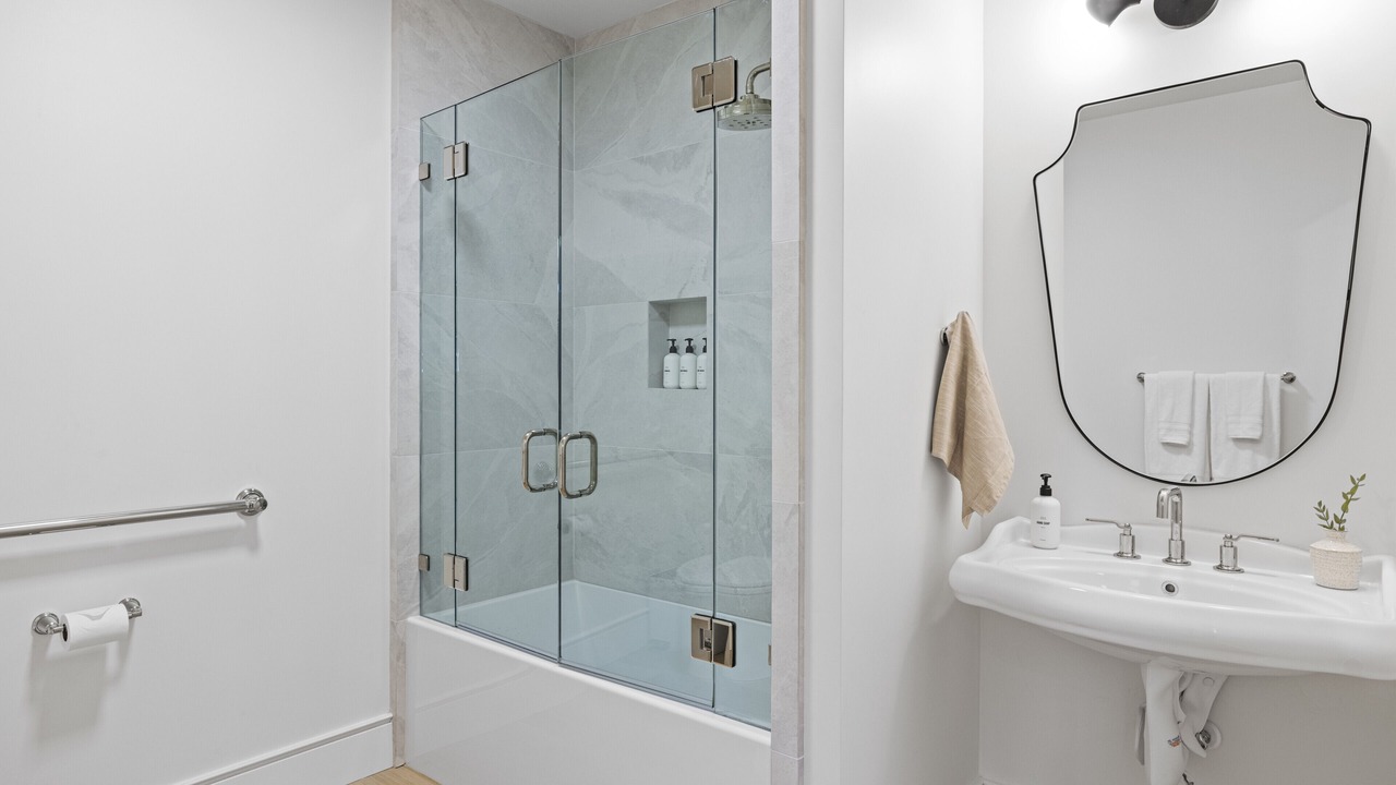 Photo of Bathroom in Laguna