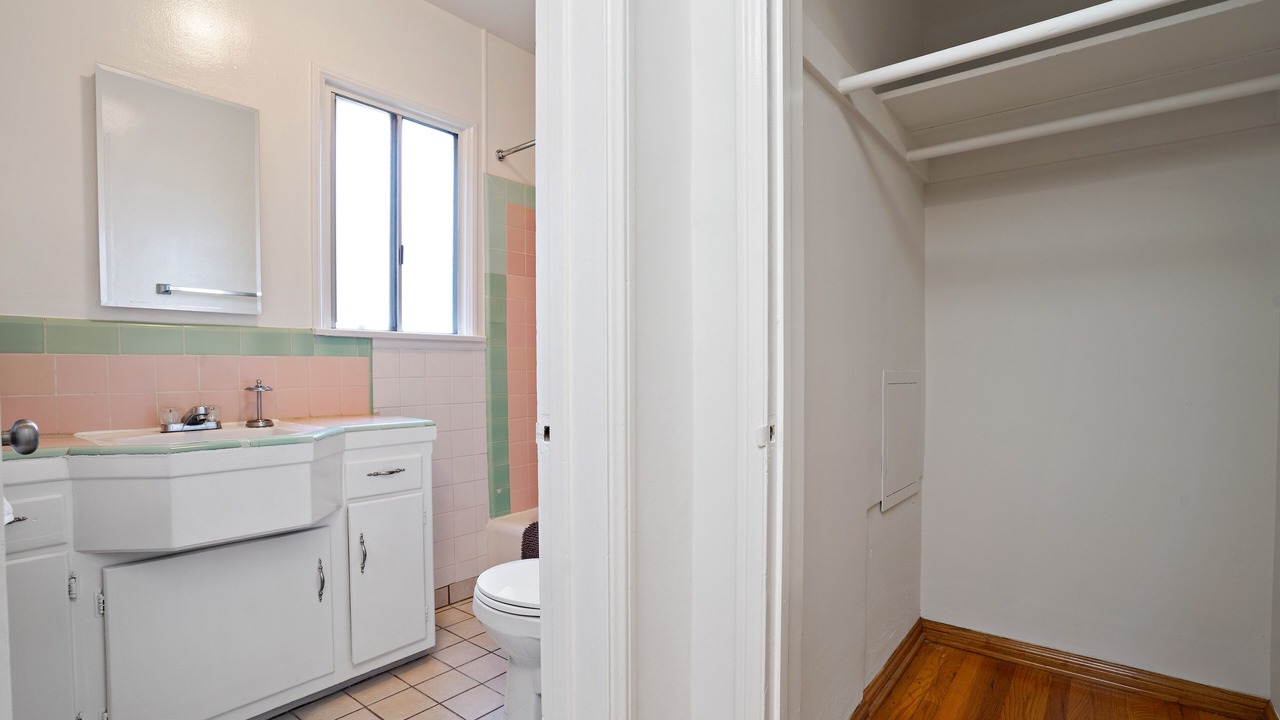 Photo of Bathroom in Mar Vista