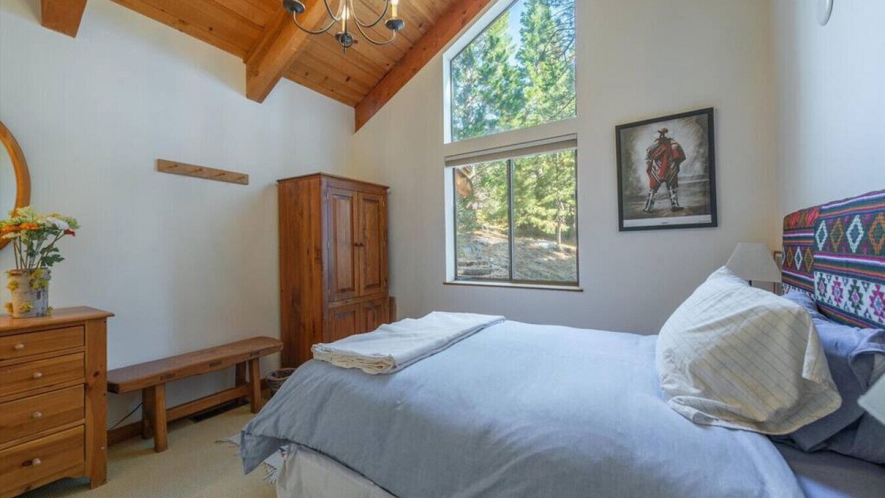 Photo of Bedroom in Alpine Meadows