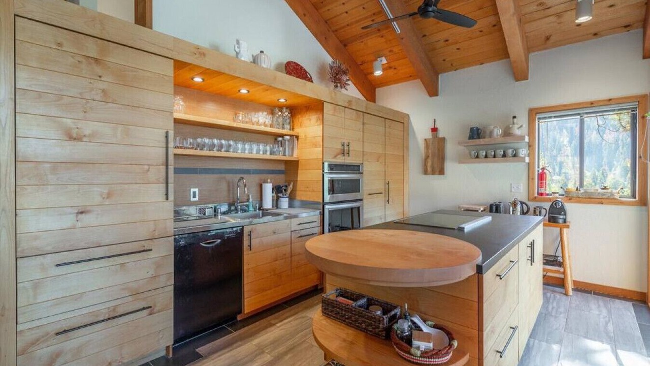 Photo of Kitchen in Alpine Meadows