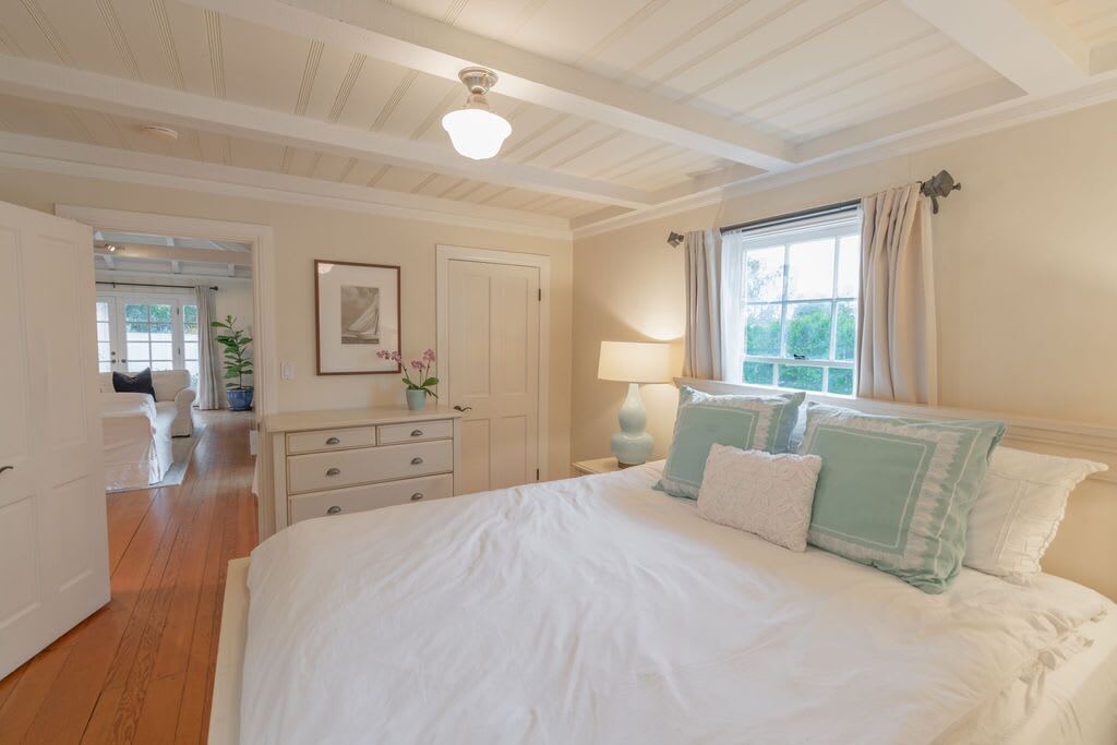 Photo of Bedroom in La Jolla Shores