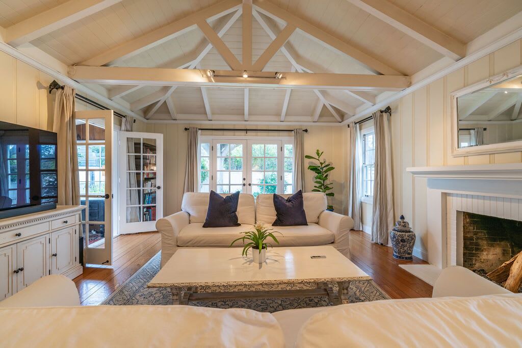 Photo of Livingroom in La Jolla Shores