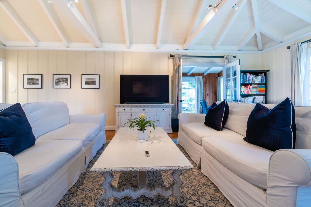 Photo of Livingroom in La Jolla Shores
