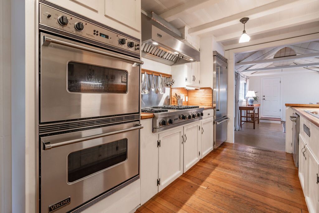 Photo of Kitchen in La Jolla Shores