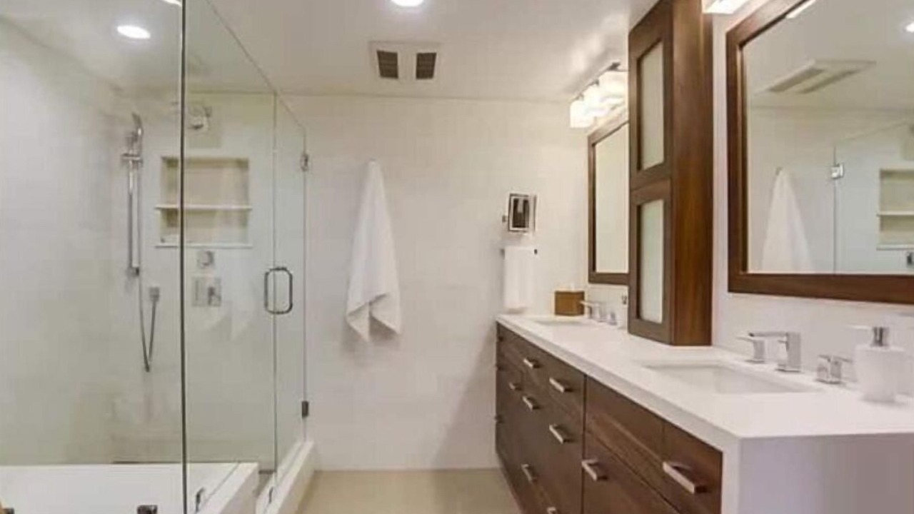 Photo of Bathroom in Del Mar Heights
