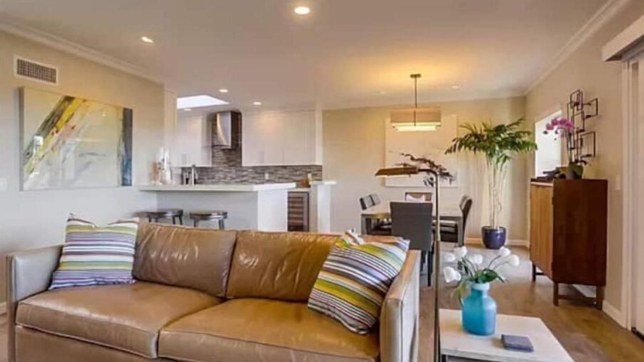 Photo of Livingroom in Del Mar Heights