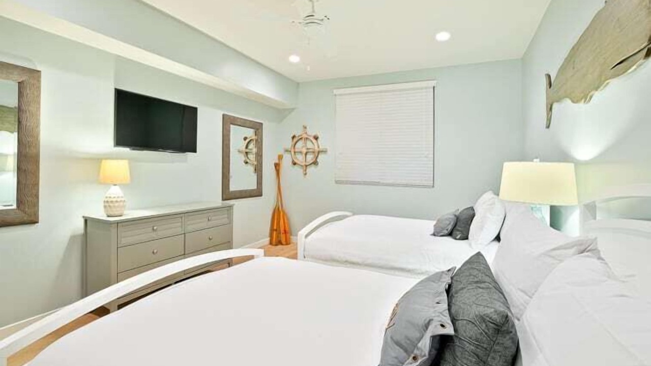 Photo of Bedroom in Beach Barber Tract