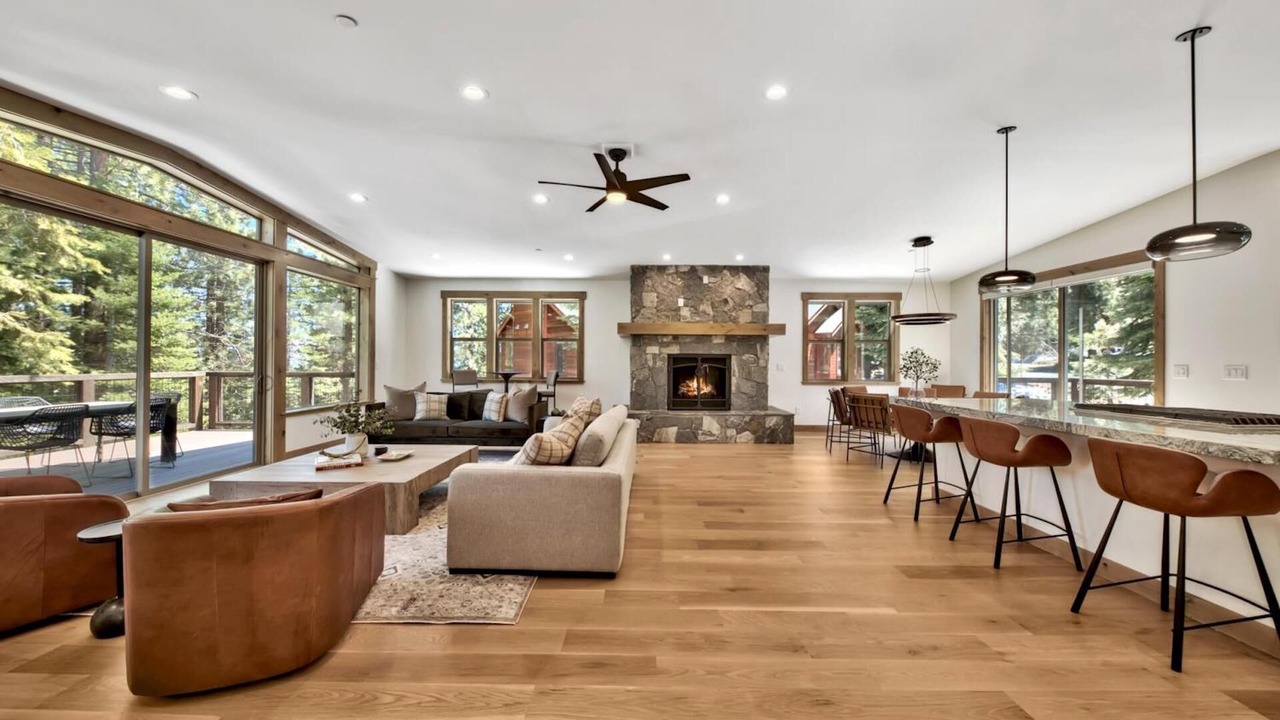 Photo of Livingroom in Kingswood Estates
