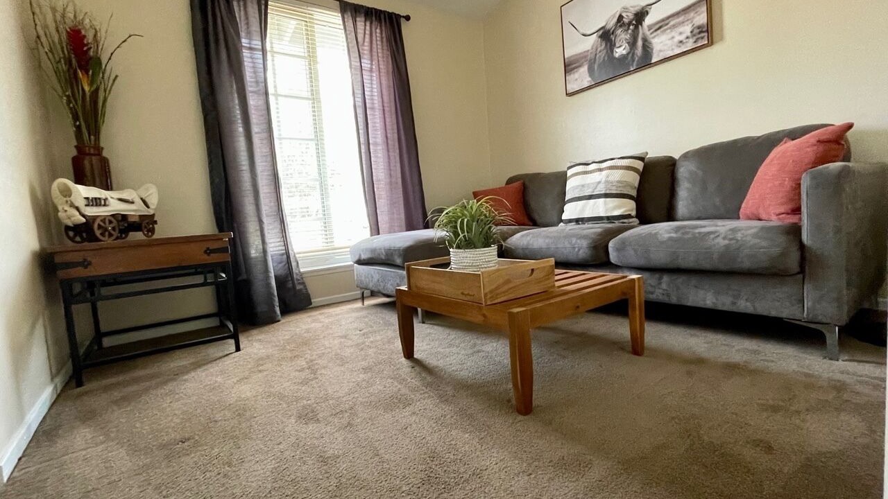 Photo of Livingroom in Thousand Oaks