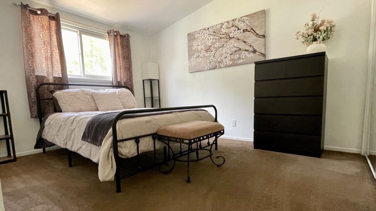 Photo of Bedroom in Thousand Oaks