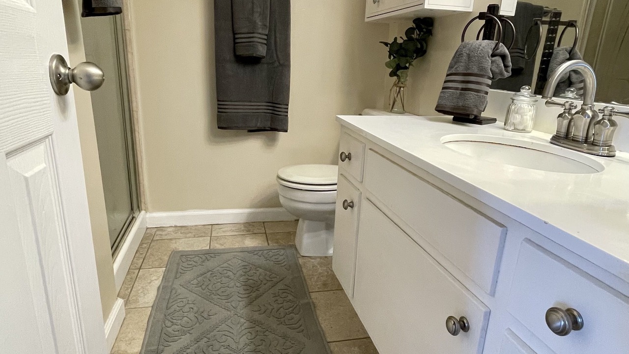 Photo of Bathroom in Thousand Oaks