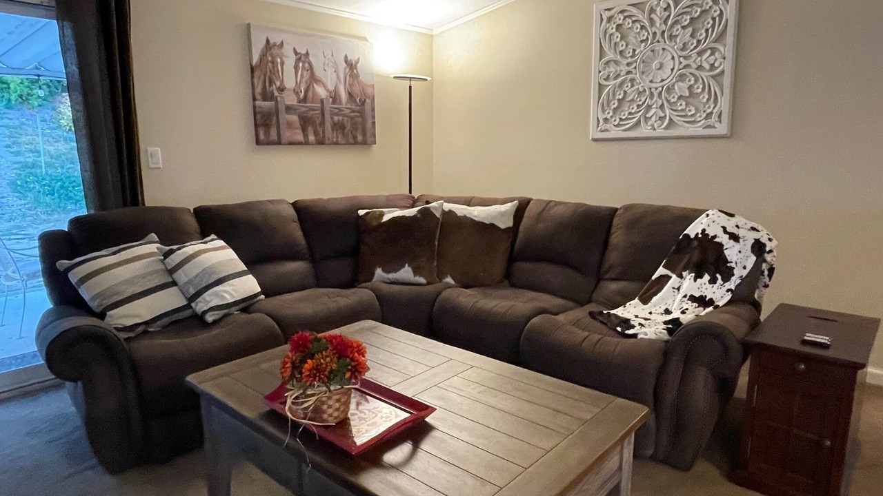 Photo of Livingroom in Thousand Oaks