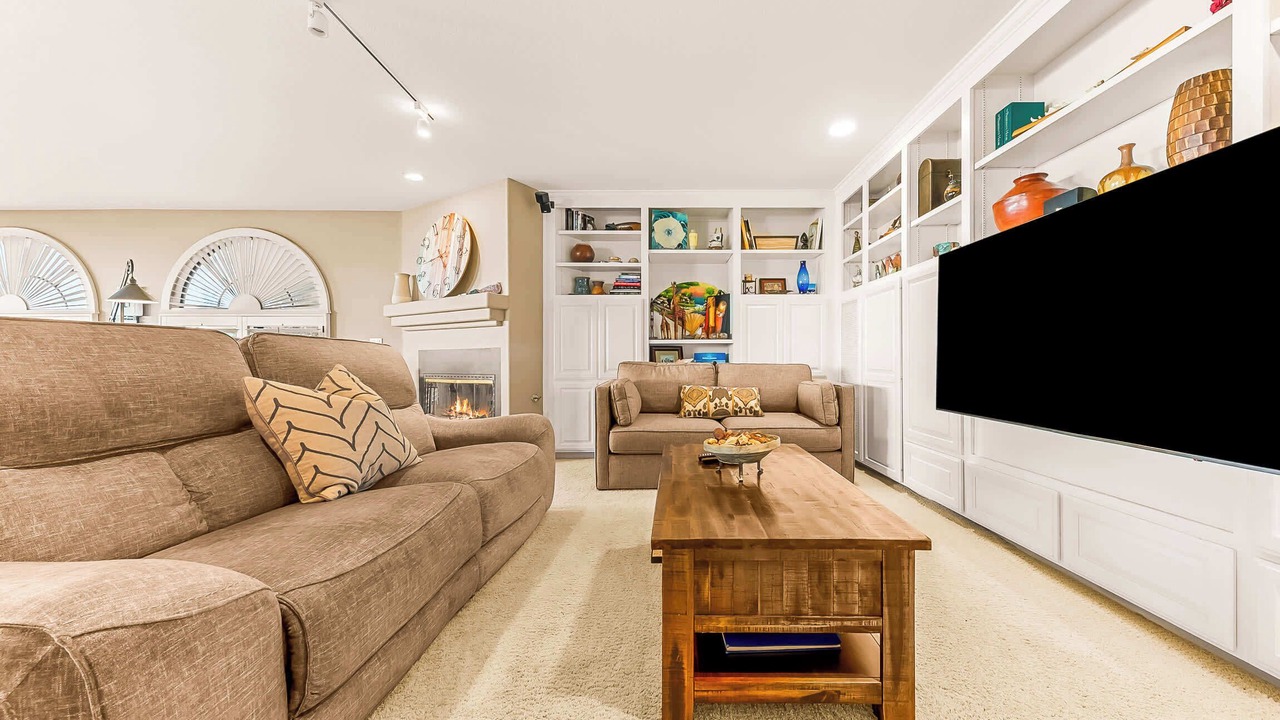 Photo of Livingroom in Roseville - Fleet Ridge