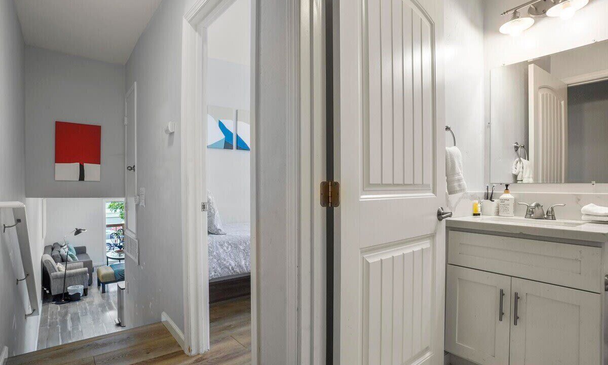 Photo of Bathroom in Mission Hills