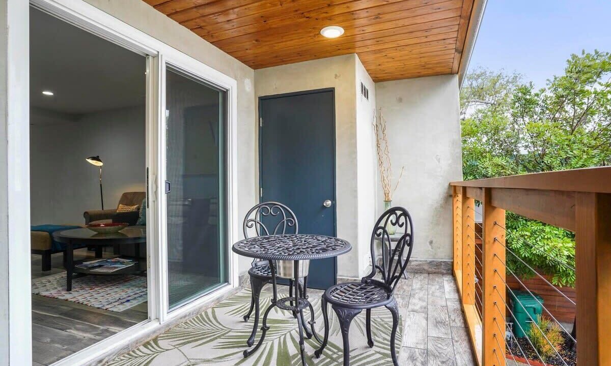 Photo of Outdoor in Mission Hills