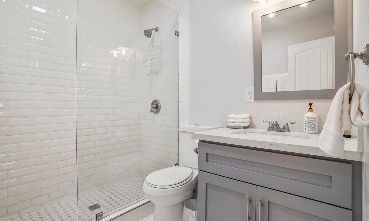 Photo of Bathroom in Mission Hills