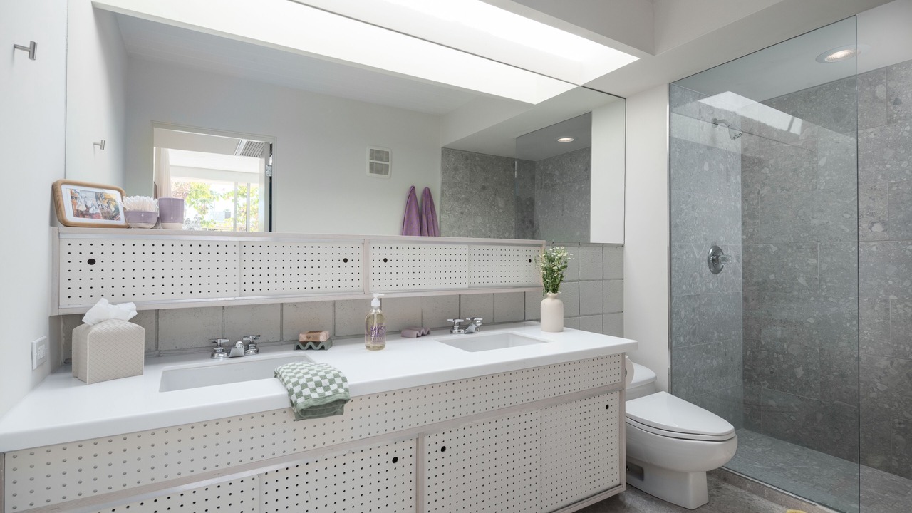Photo of Bathroom in Twin Palms