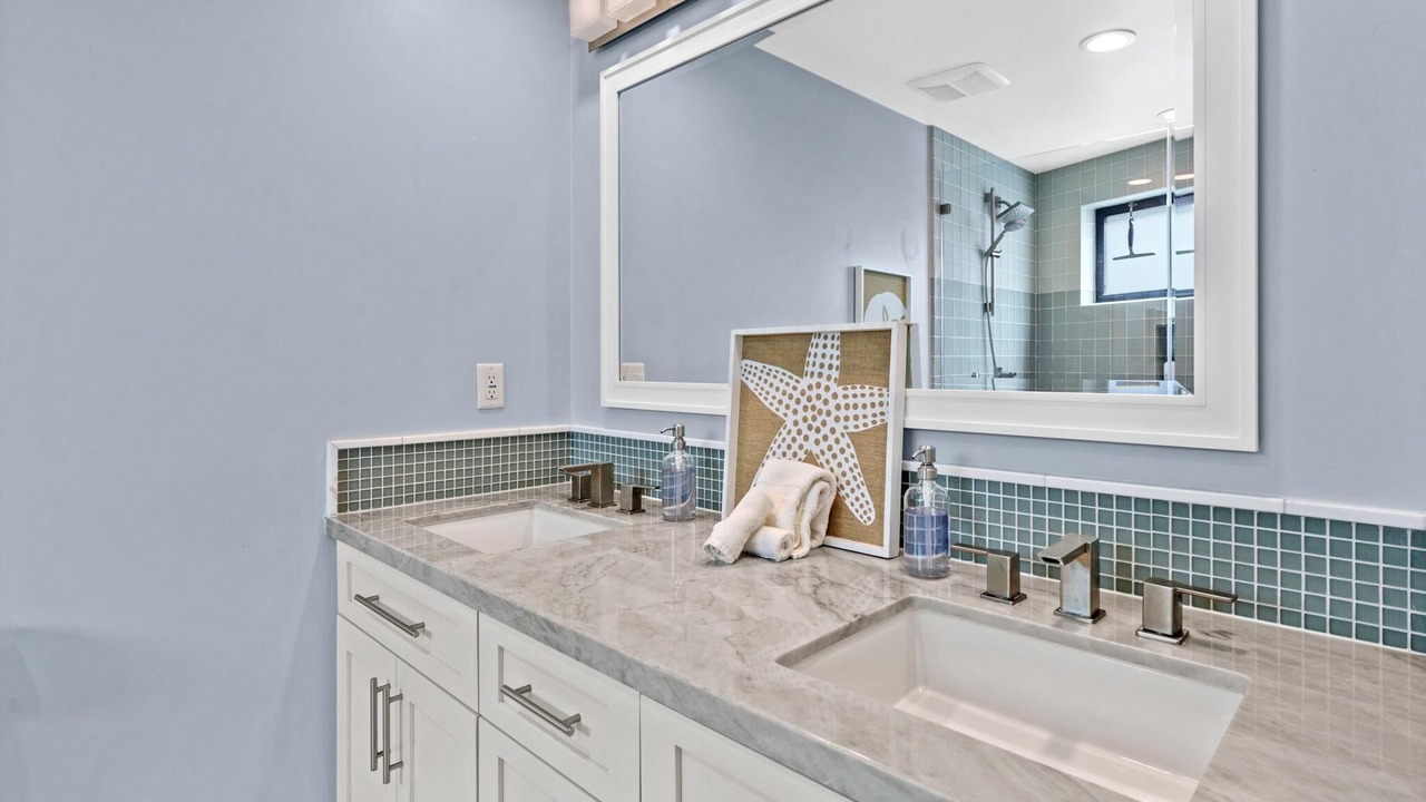 Photo of Bathroom in South Mission Beach