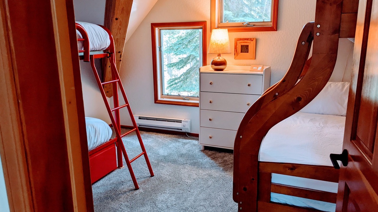 Photo of Bedroom in Serene Lakes
