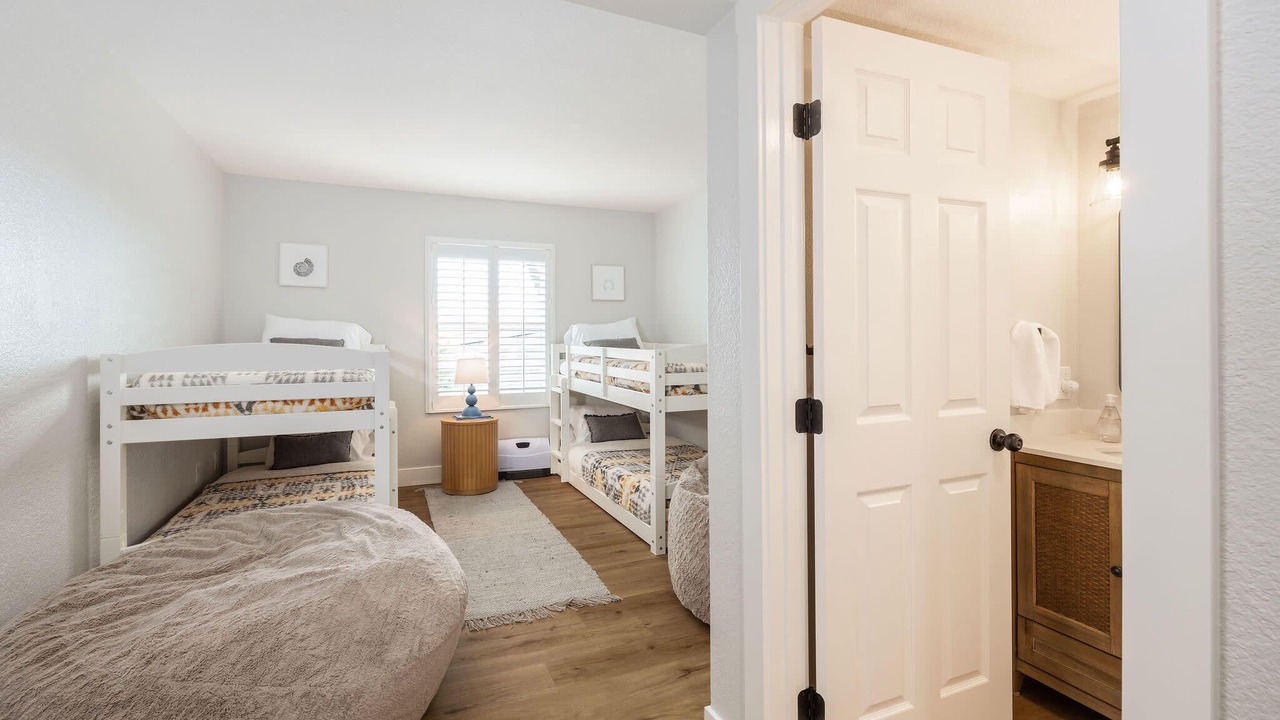 Photo of Bedroom in Moss Beach