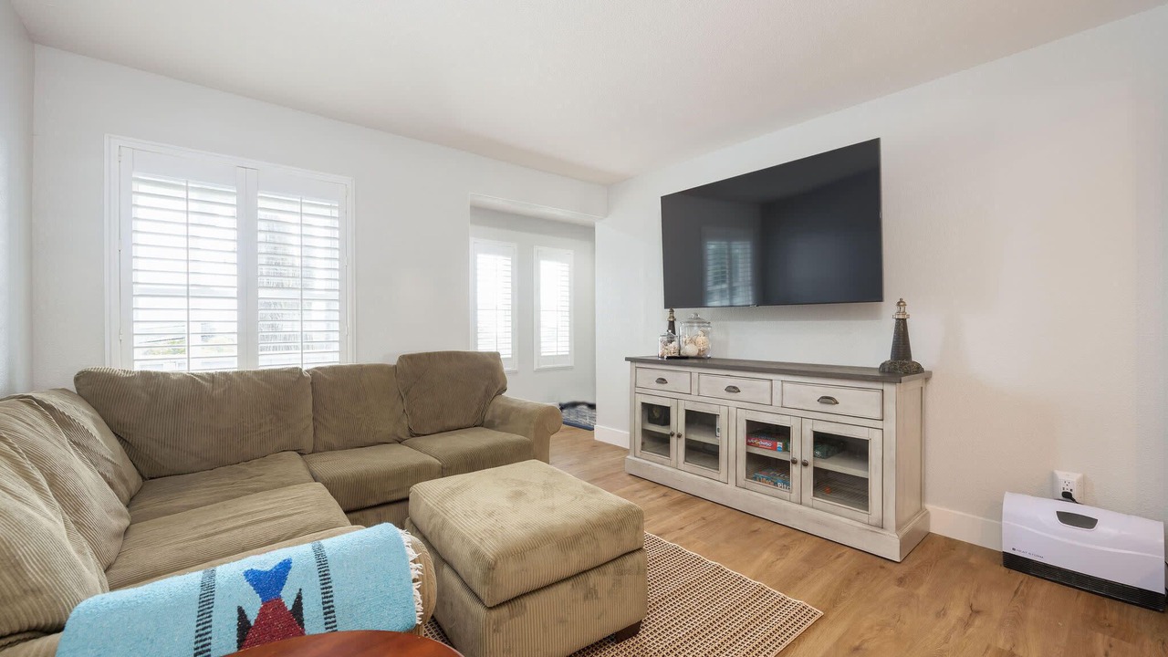 Photo of Livingroom in Moss Beach