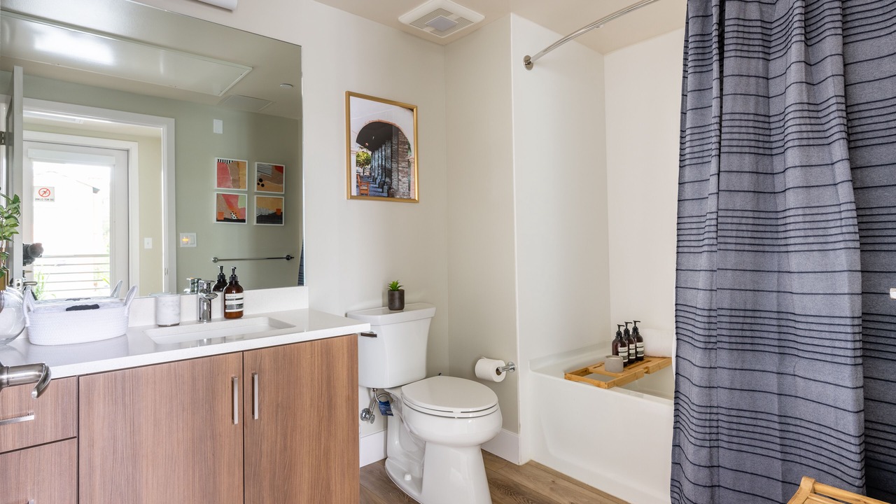 Photo of Bathroom in Evergreen Park
