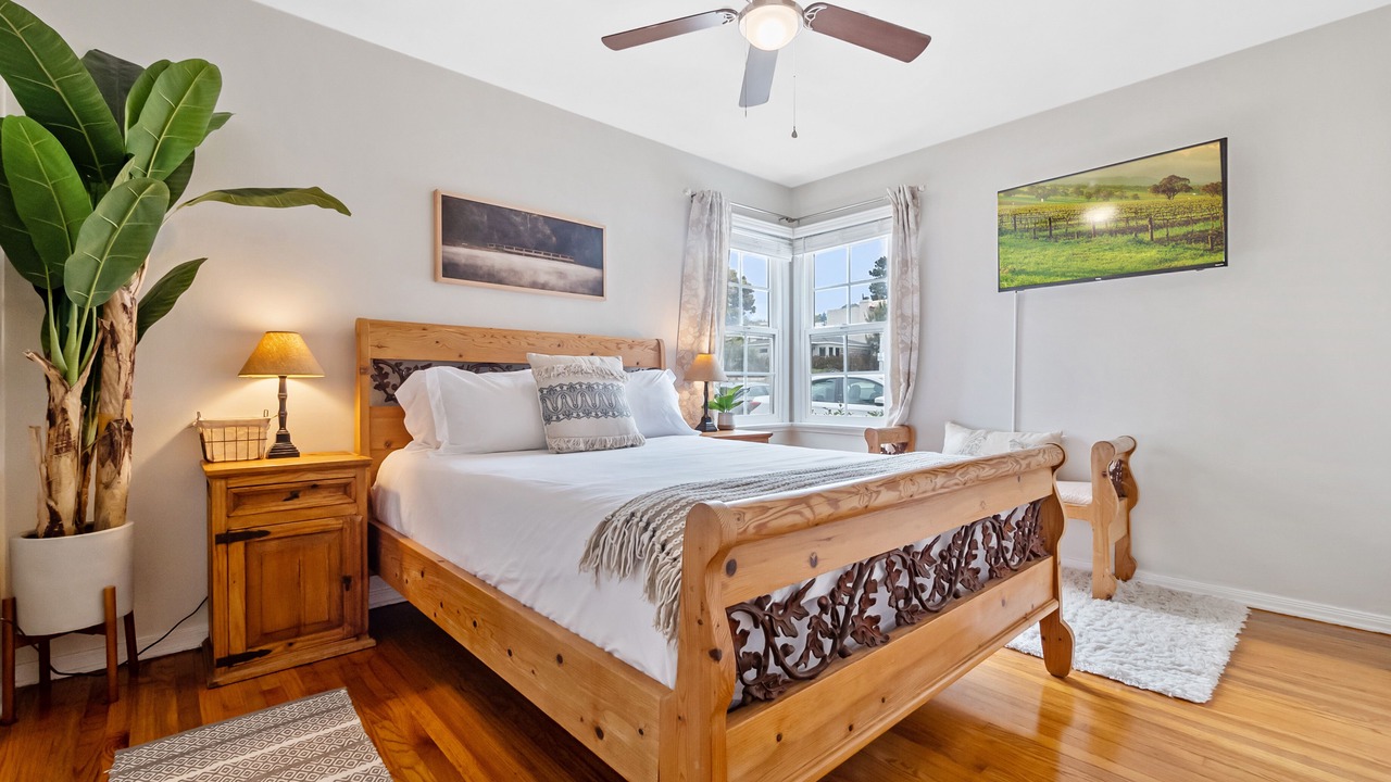 Photo of Bedroom in Sunset Cliffs