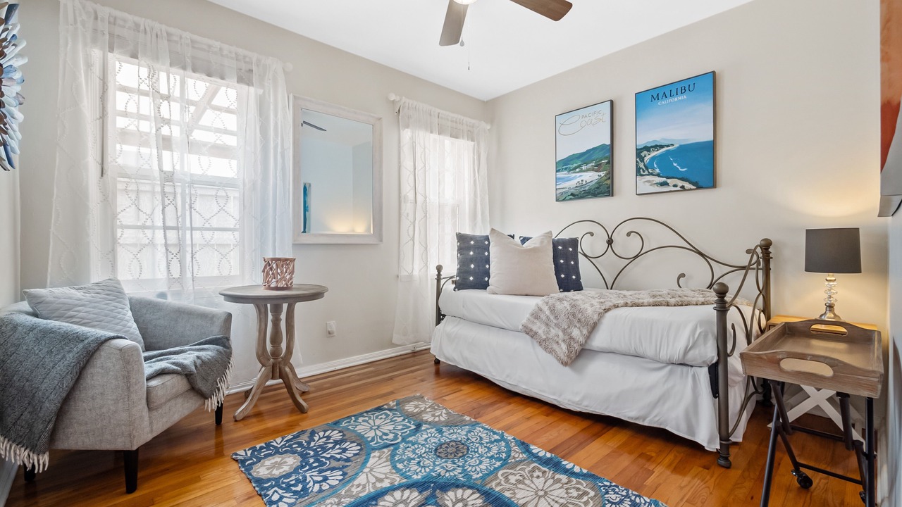 Photo of Bedroom in Sunset Cliffs