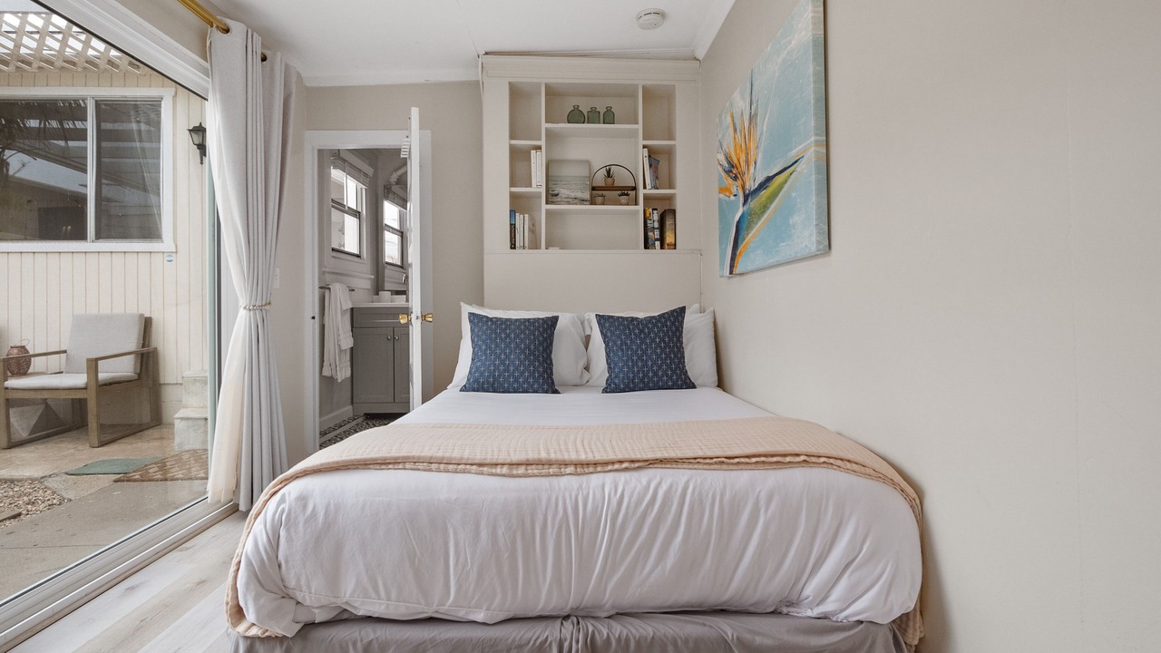 Photo of Bedroom in Sunset Cliffs