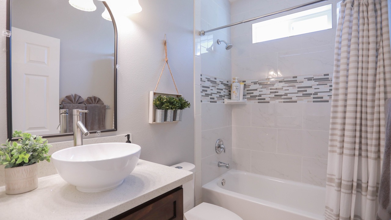 Photo of Bathroom in Oroville East
