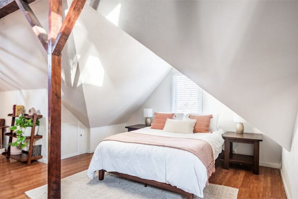 Photo of Bedroom in Midtown Sacramento