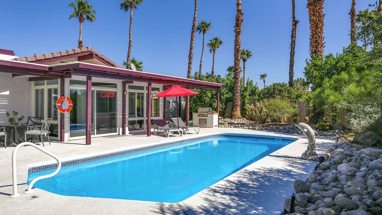 Photo of Outdoor in Racquet Club Estates