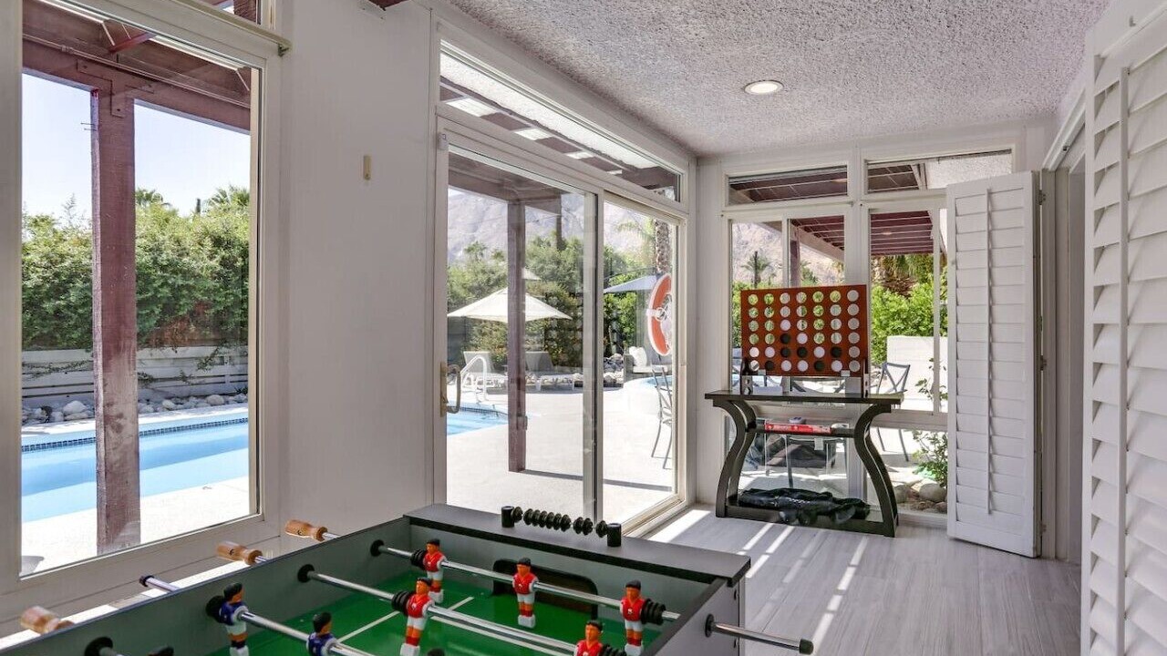Photo of Bedroom in Racquet Club Estates