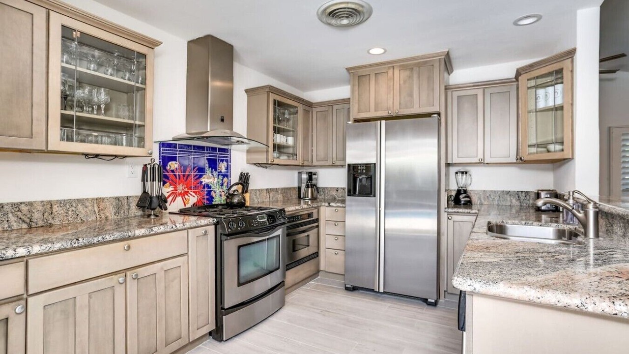 Photo of Kitchen in Racquet Club Estates